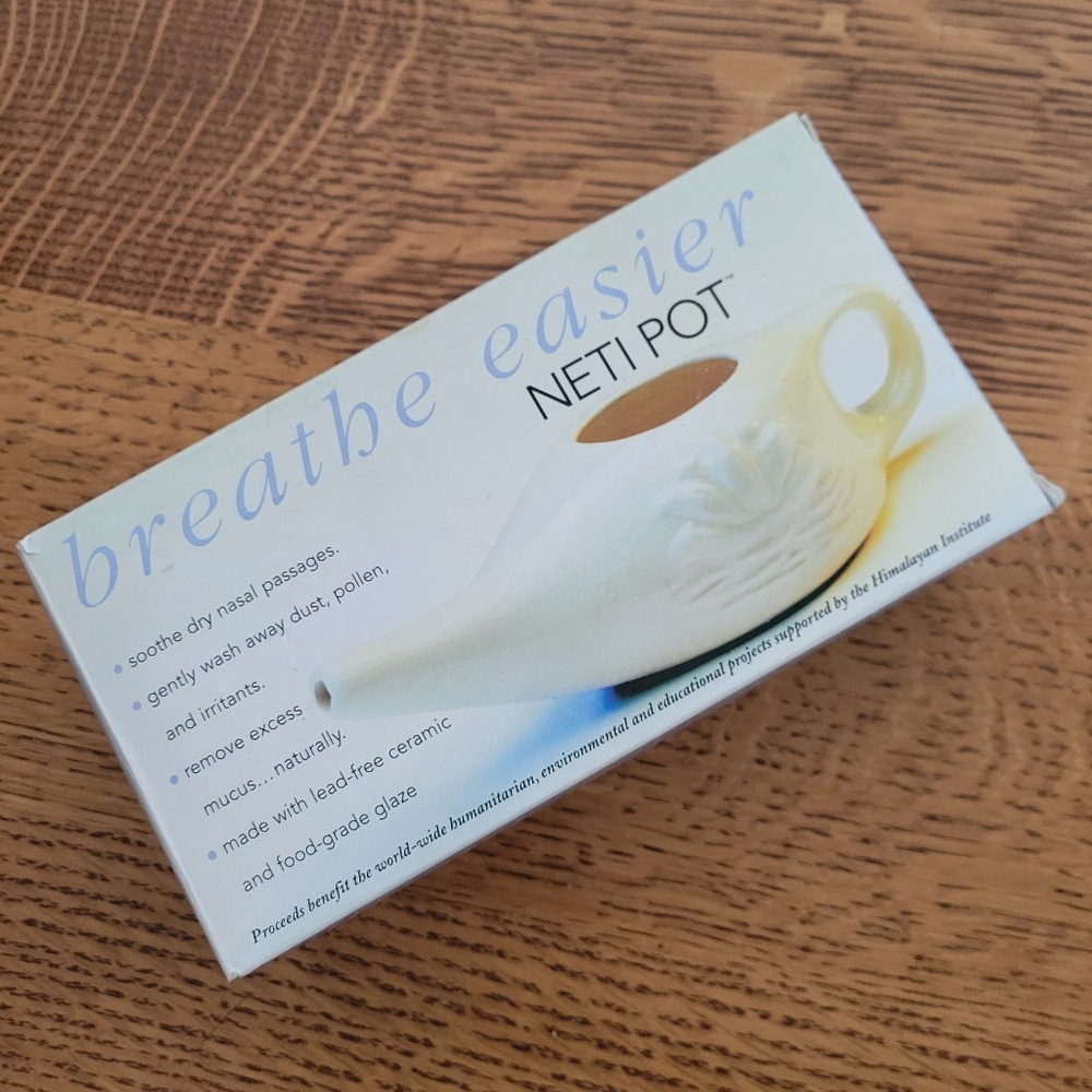 Himalayan Institute Neti Pot - white